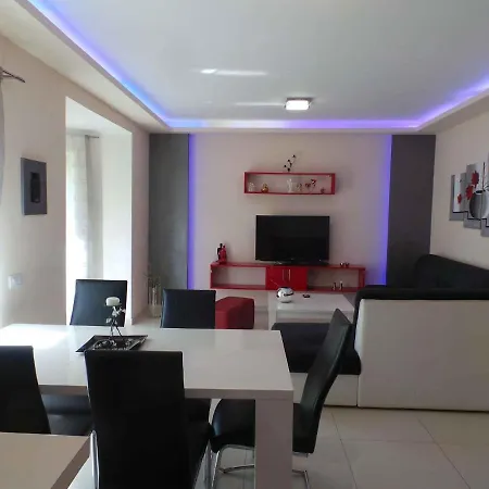 Two-bedroom In Pula Xii Apartment *
