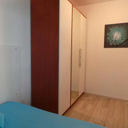 Two-bedroom In Pula Xii Apartment *