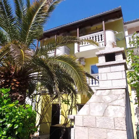 Two-bedroom In Pula Xii Apartment Vintijan